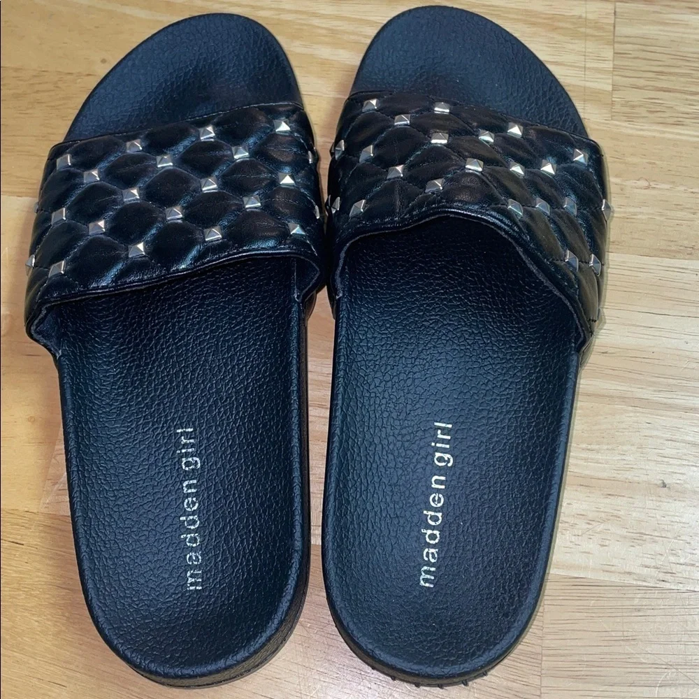 Madden Girl Black Faux Leather Studded Slides. ‎ Size 9.